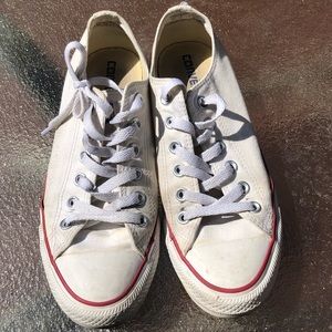 WHITE CONVERSE LOW TOPS